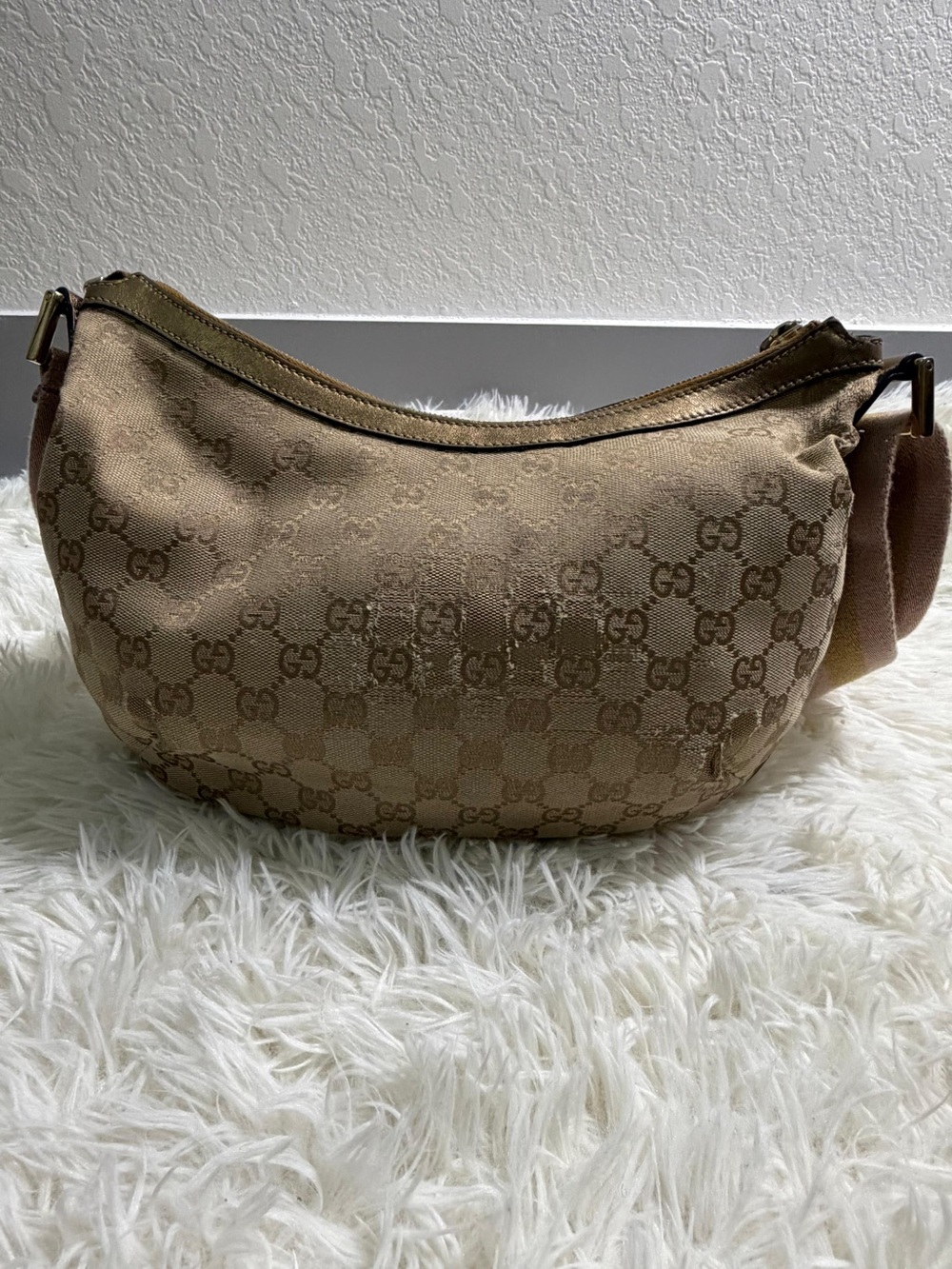 Gucci GG Canvas Shoulder Bag – Beige - Picture 2 of 12